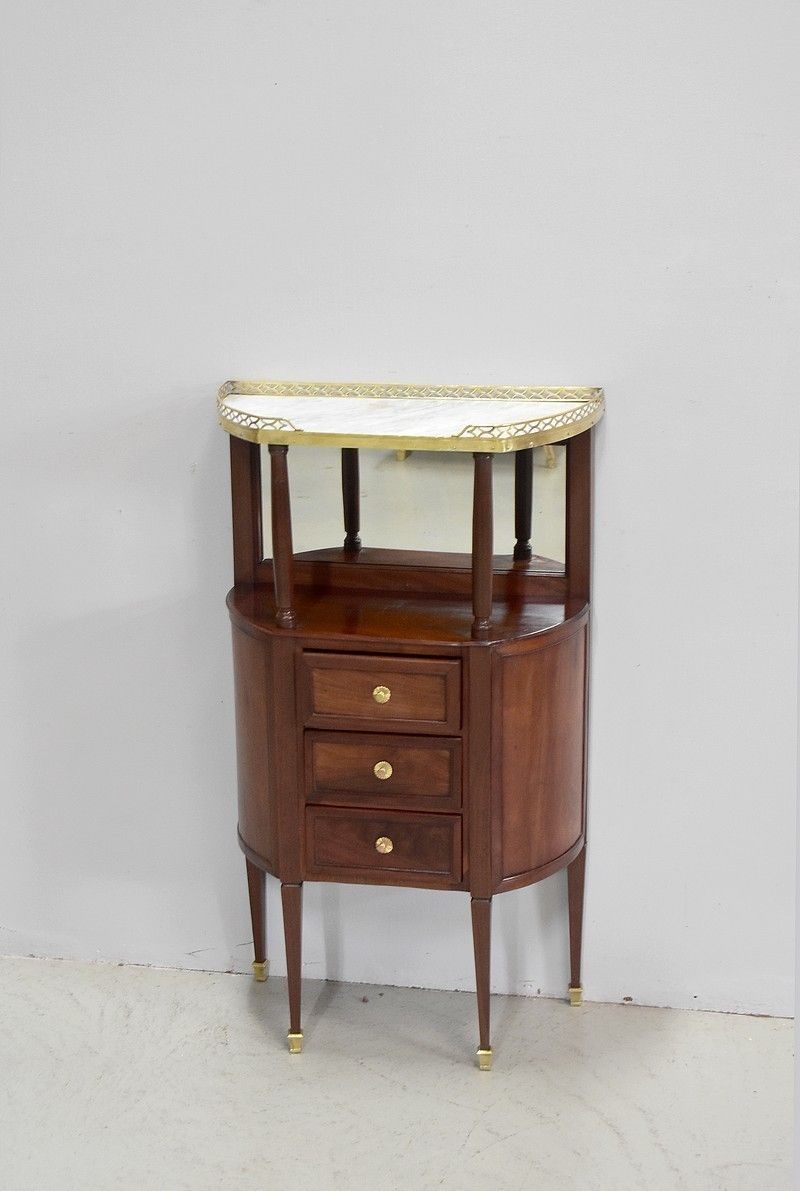 Small Piece Of Furniture Between Half Moon , 18th photo furniture