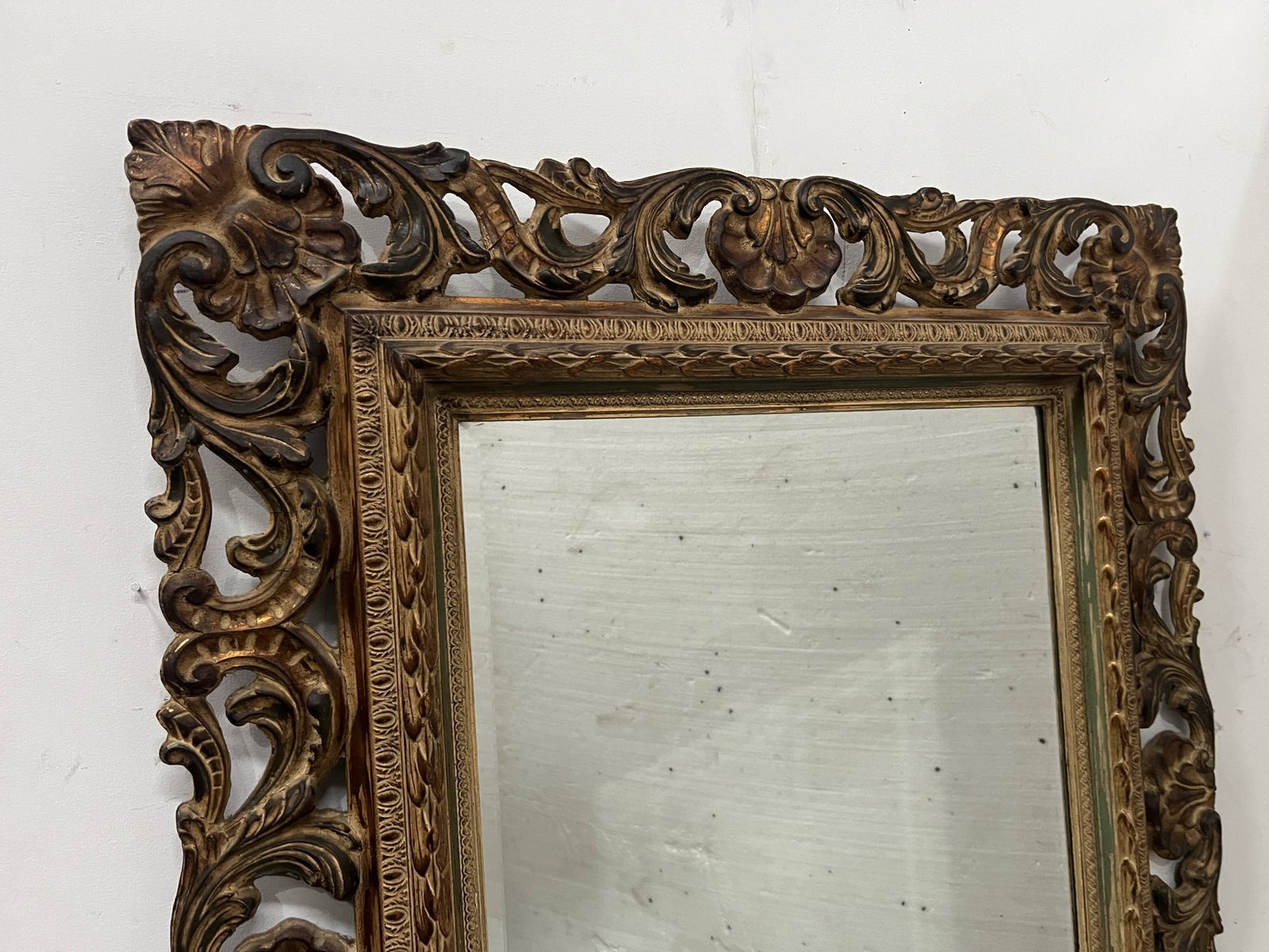 Napoleon III Style Mirror In Carved Wood, 20th Century. photo vinterior
