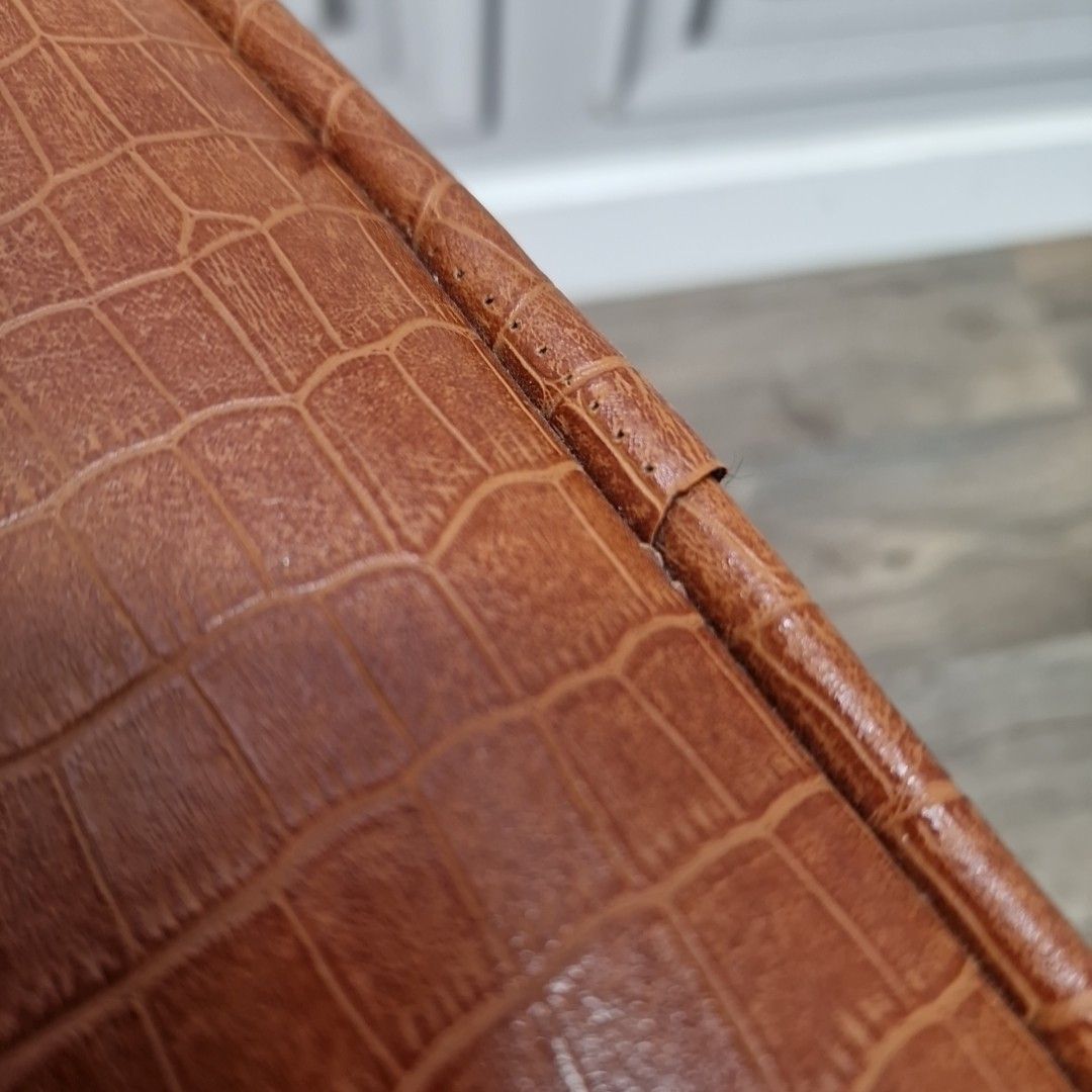 Retro Vintage Stool Tan Croc Effect Faux Leather – Wooden Frame – Mid Century photo vinterior