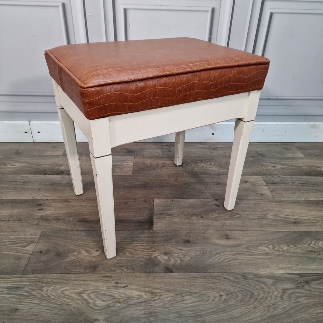 Retro Vintage Stool Tan Croc Effect Faux Leather – Wooden Frame – Mid Century