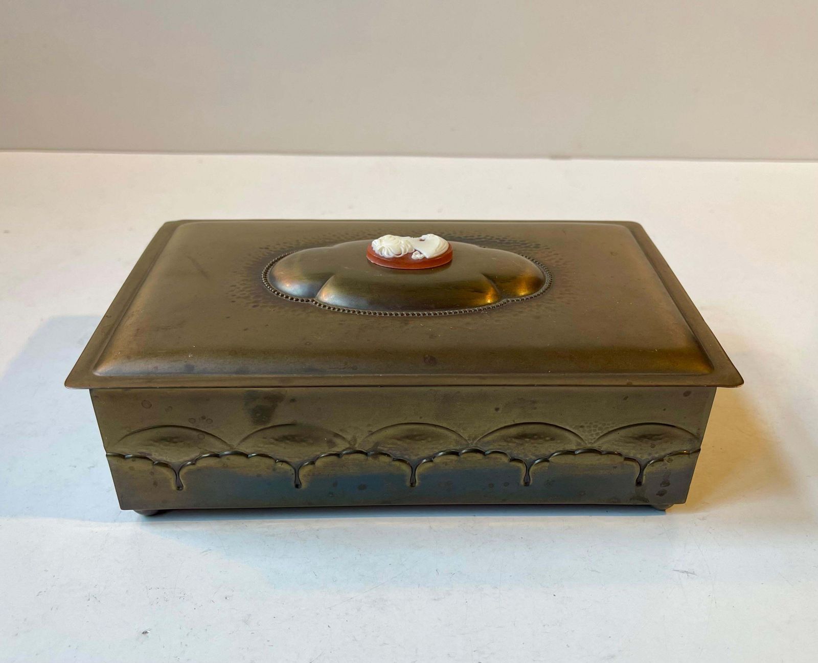 Art Deco Brass Cigar Box With Bakelite Cameo, 1940s photo 281.0