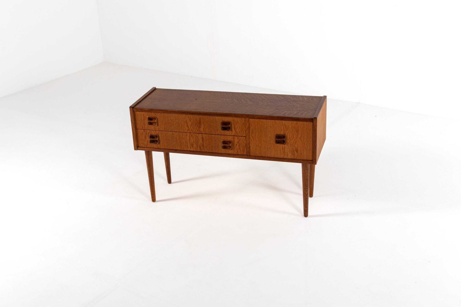 Mid Century Modern Danish Oak Sideboard / Chest Of Drawers 1960s photo 591.0