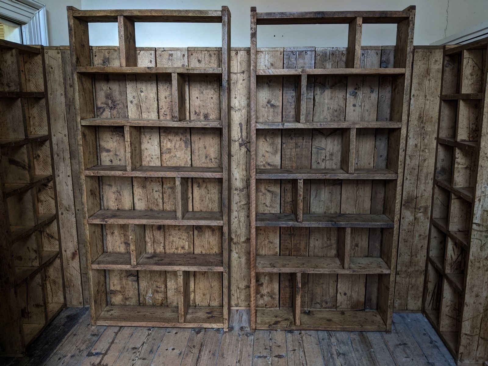 photo vinterior Bespoke Pigeon Holes Bookcases Upcycle Industrial Reclaimed Wood Backgrounds Storage