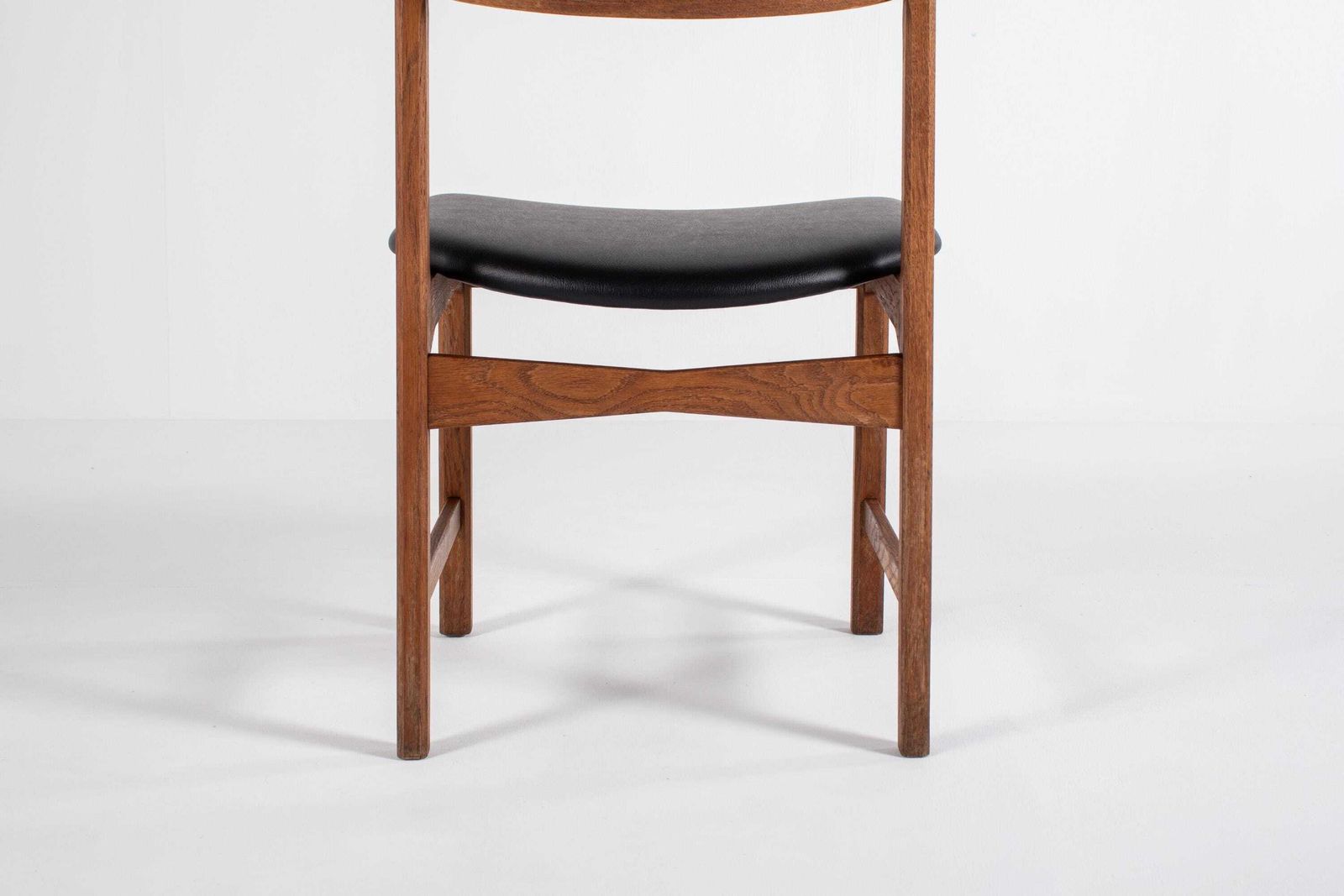 photo furniture Set Of 4 Danish Oak Dining Chairs, Newly Upholstered In Black Skai, 1960s