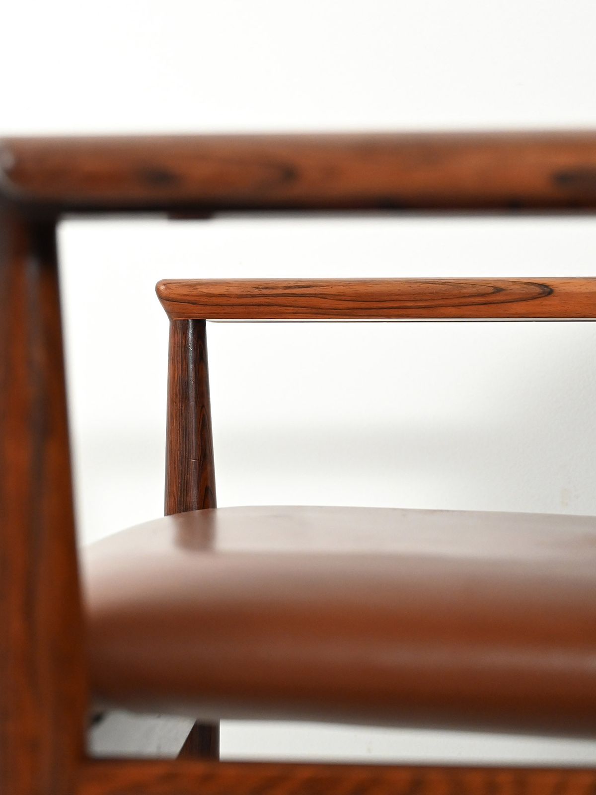 Pair Of “Diplomat” Armchairs By Finn Juhl photo vinterior