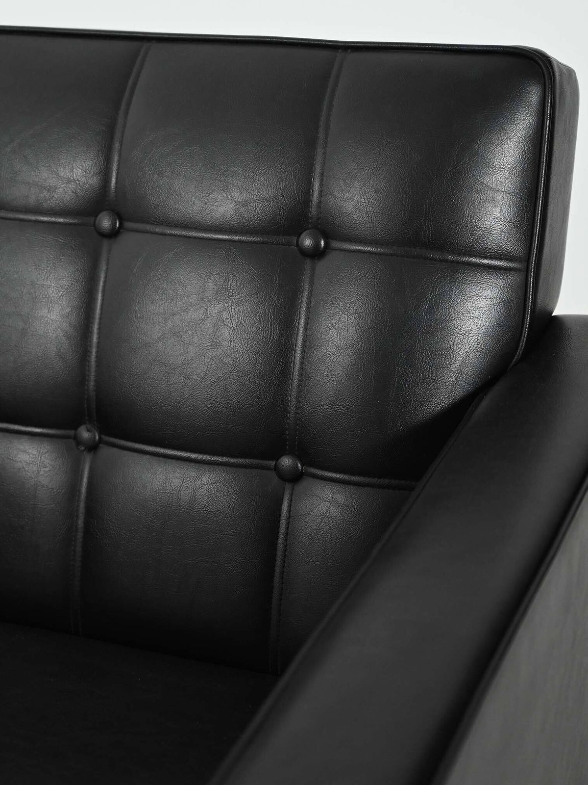 Ab Futura Zweedse Fauteuil In Zwart Imitatieleer photo vinterior