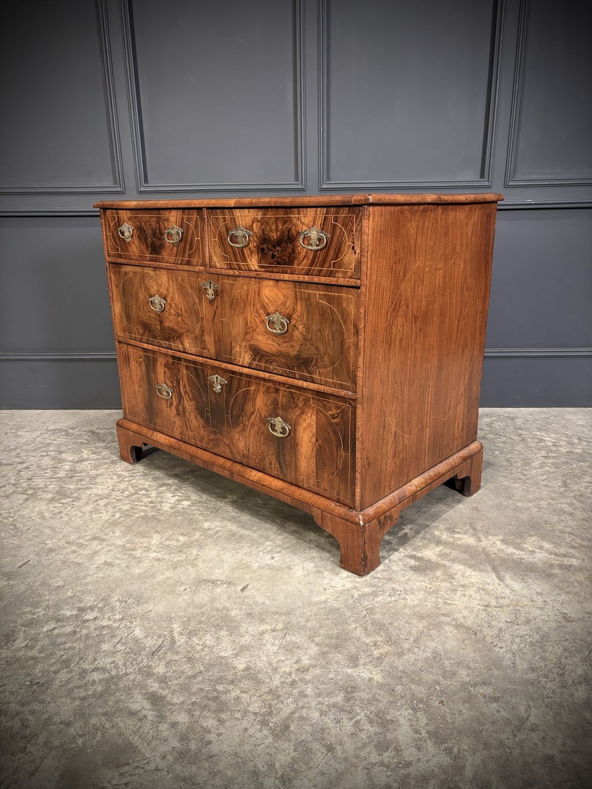 photo vinterior William & Mary Inlaid Walnut Chest Of Drawers