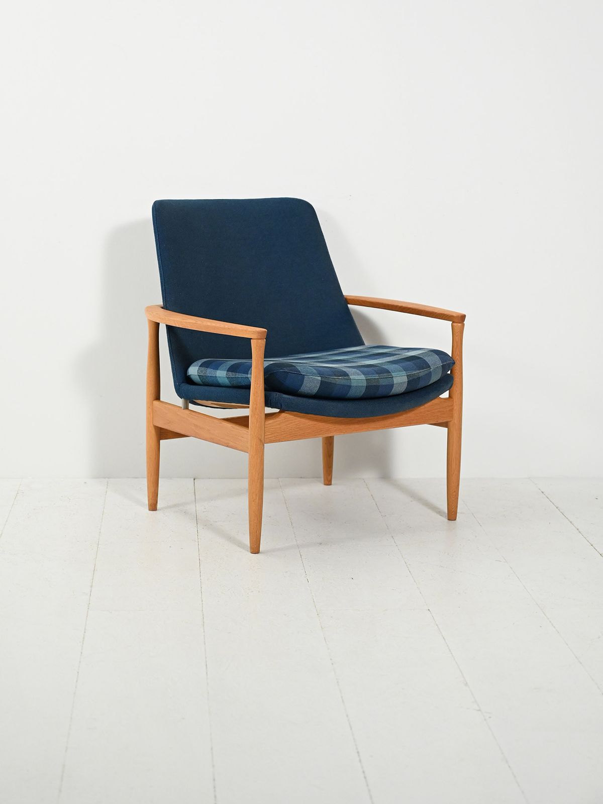 Scandinavian Armchair In Oak And Blue Wool photo furniture