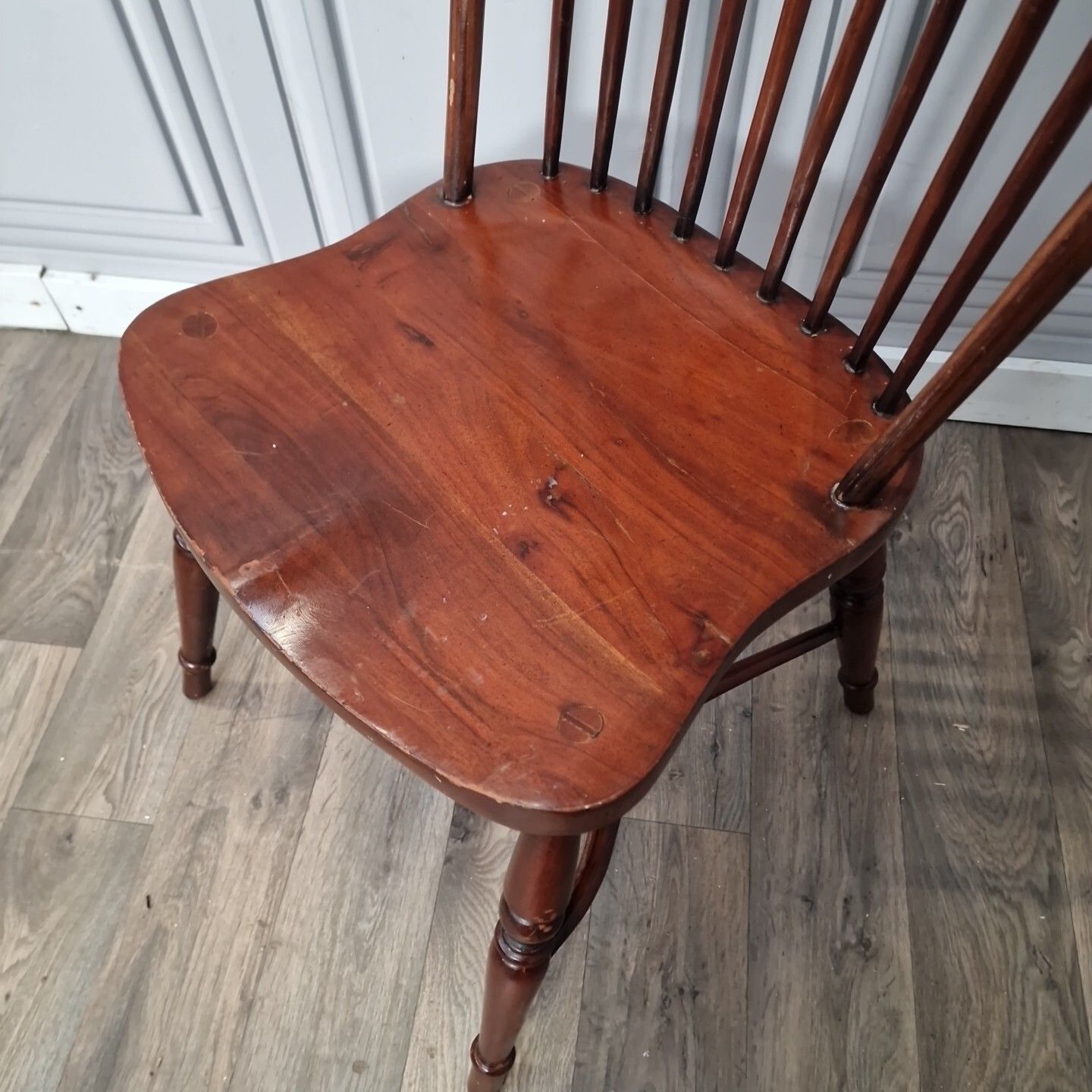 photo furniture Antique Windsor Chair Turned Spindle Crinoline Stretcher Stick Hoop Back