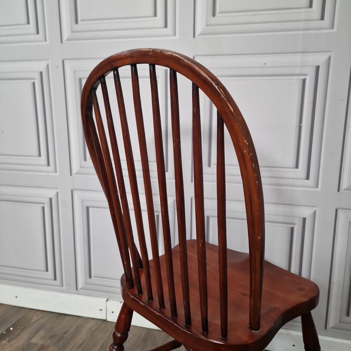 photo vintage Antique Windsor Chair Turned Spindle Crinoline Stretcher Stick Hoop Back