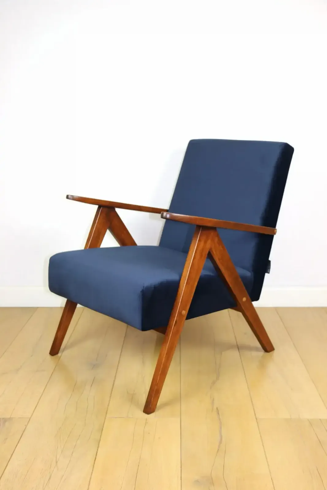 Classic Armchair Var B 310 1960s Vintage Navy Blue Velvet   Dark Wood photo vinterior