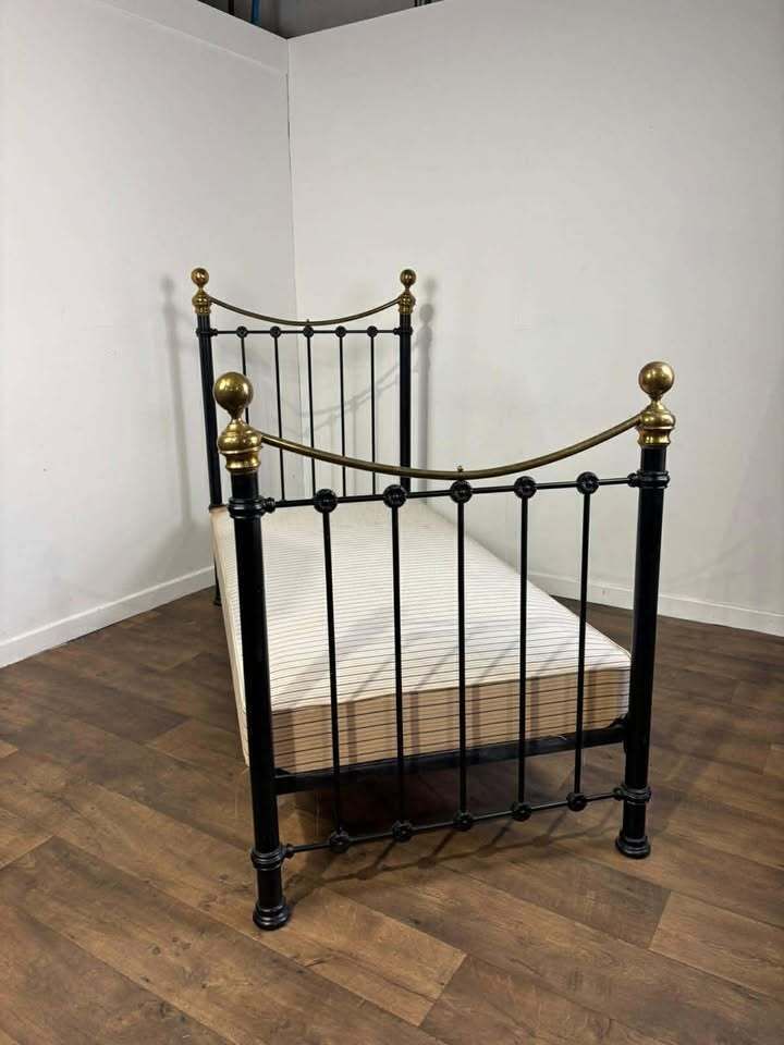 Reproduction Victorian Style Brass & Iron Single Bed photo Furniture