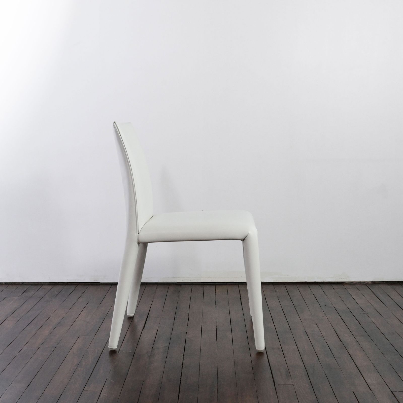 Set Of 4 Vol Au Vent Chairs In White Leather Designed By Mario Bellini For B&B Italia photo Furniture