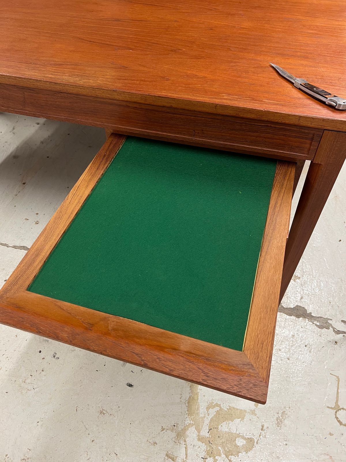 Diplomat Executive Desk By Finn Juhl For France & Søn photo vinterior