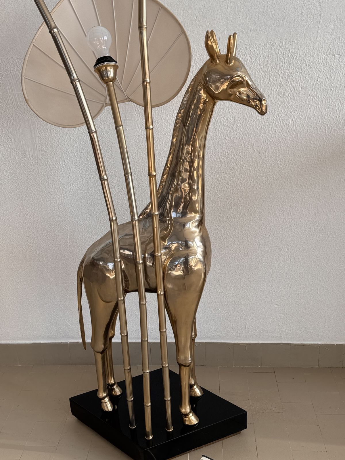 photo vintage 1970s Brass Giraffe Floor Lamp By Antonio Pavia With Three Lights