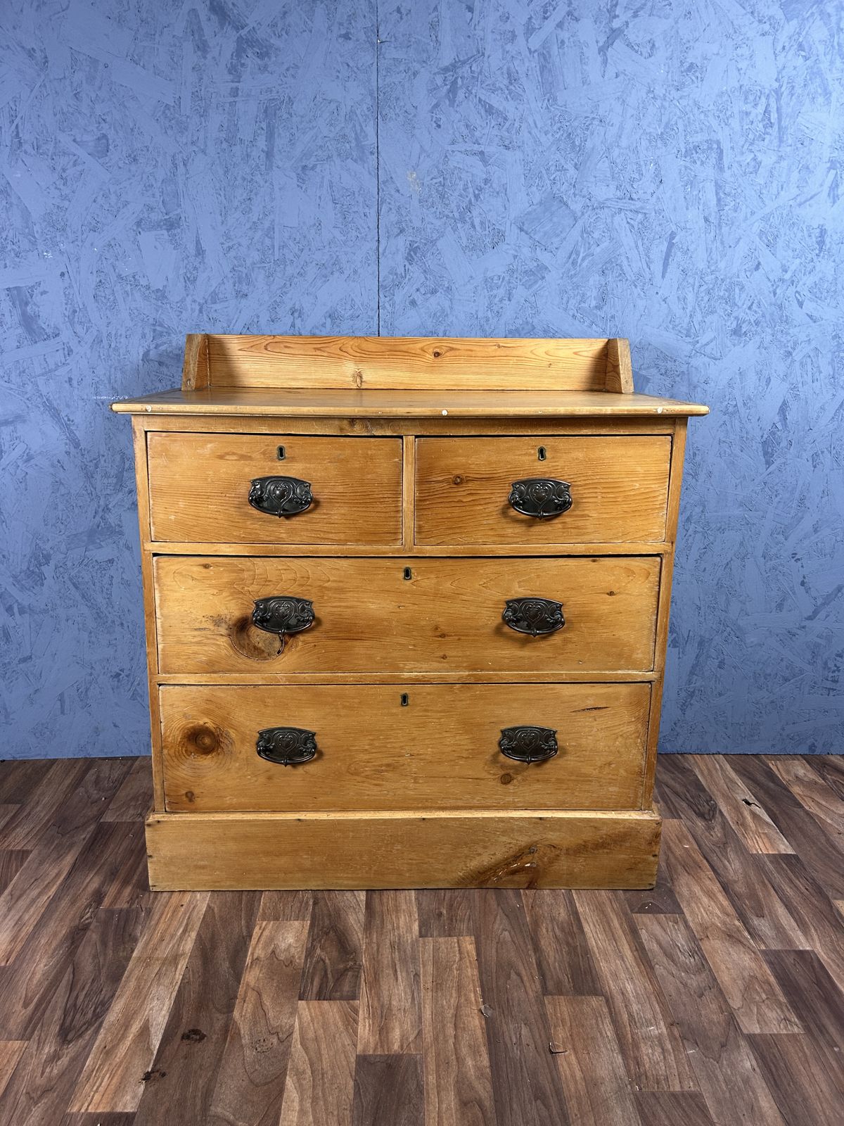 Antique Victorian Pine Chest Of Drawers With Art Nouveau Drop Handles