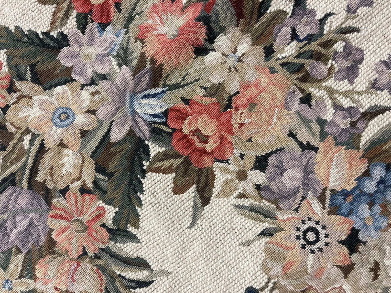 Traditional Carpet Floral Aubusson Rug Magnificent Handwoven Wool Needlepoint photo vintage