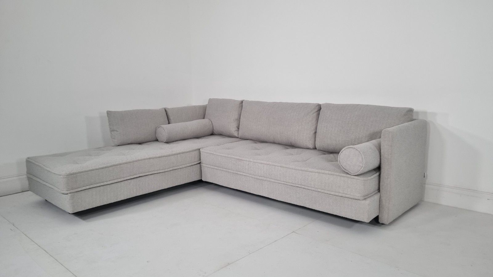 Ligne Roset Nomade L Shape In Grey Soft Boucle In Excellent Condition photo buy