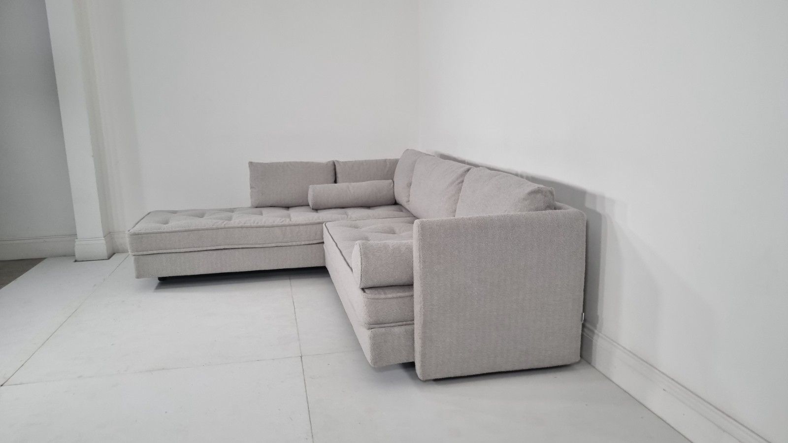 photo furniture Ligne Roset Nomade L Shape In Grey Soft Boucle In Excellent Condition