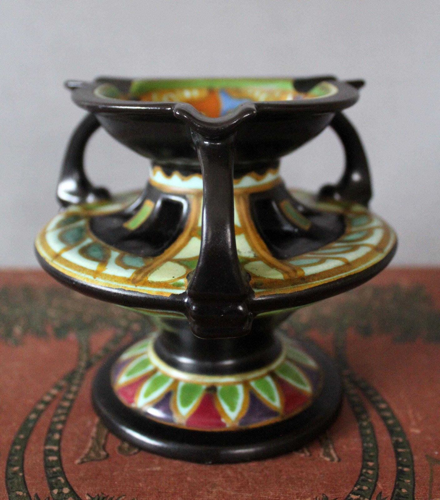 Rare Antique Art Deco Circa 1920s Gouda Arnheim Holland Art Pottery Tiered Ashtray Bowl, Dutch Signed Roma, Hand Painted photo vinterior