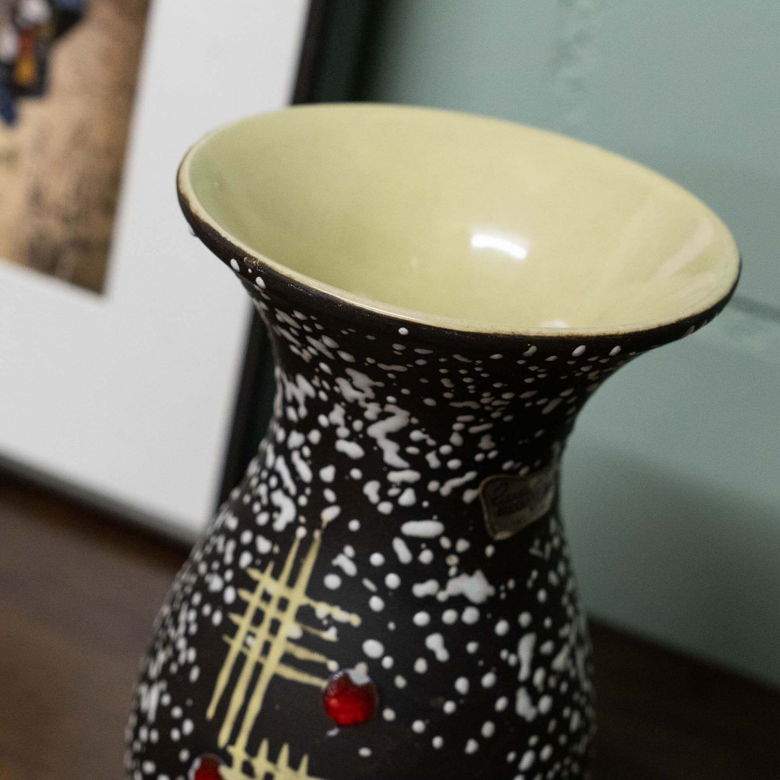 Vintage "Hawai" Black Vase   451 2   Carstens Tönnieshof   C1950s photo vinterior