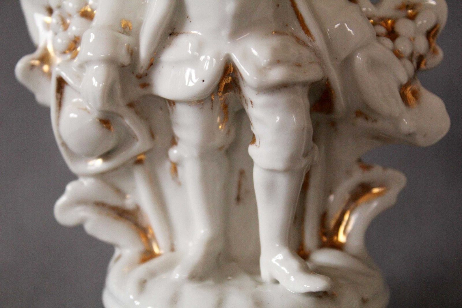 Set Van Twee Antieke Porseleinen Vieux Paris Kandelaars, 19e Eeuw – Koppelfigurines Man En Vrouw photo vinterior
