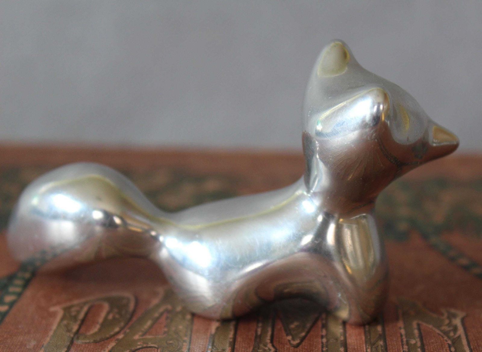 Vintage Hoselton Canada Fox Figurine, Polished Aluminum, Signed Numbered 1586, Modernist Abstract Stylized Sculpture photo vinterior