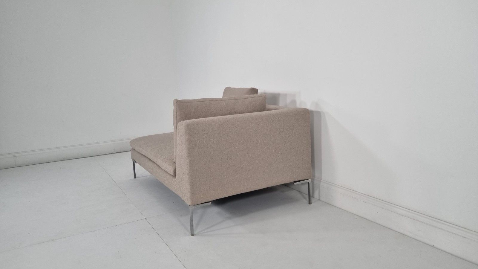 Bb Italia Charles Chaise In Stone Boucle In Excellent Condition photo 2700.0