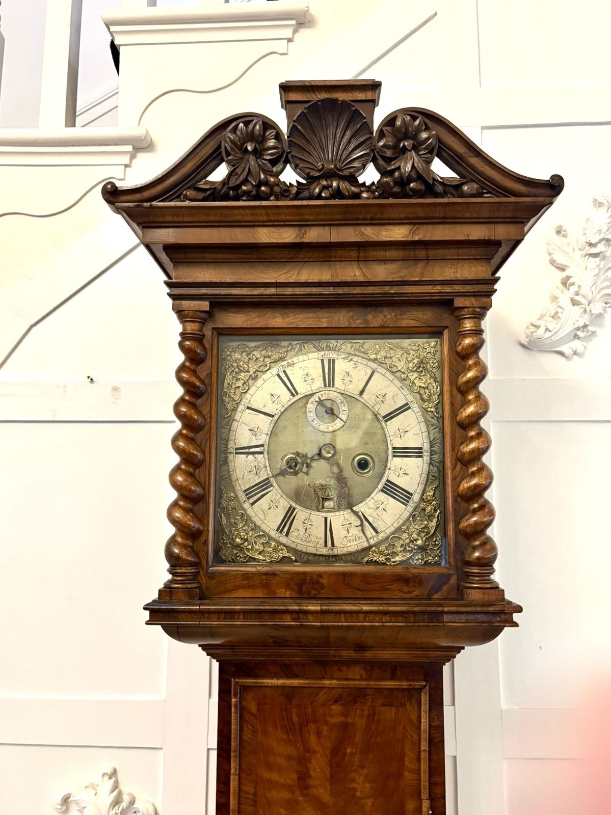 photo vintage Antique 17th Century English Burr Walnut Longcase Clock By Edin Burgis Of London