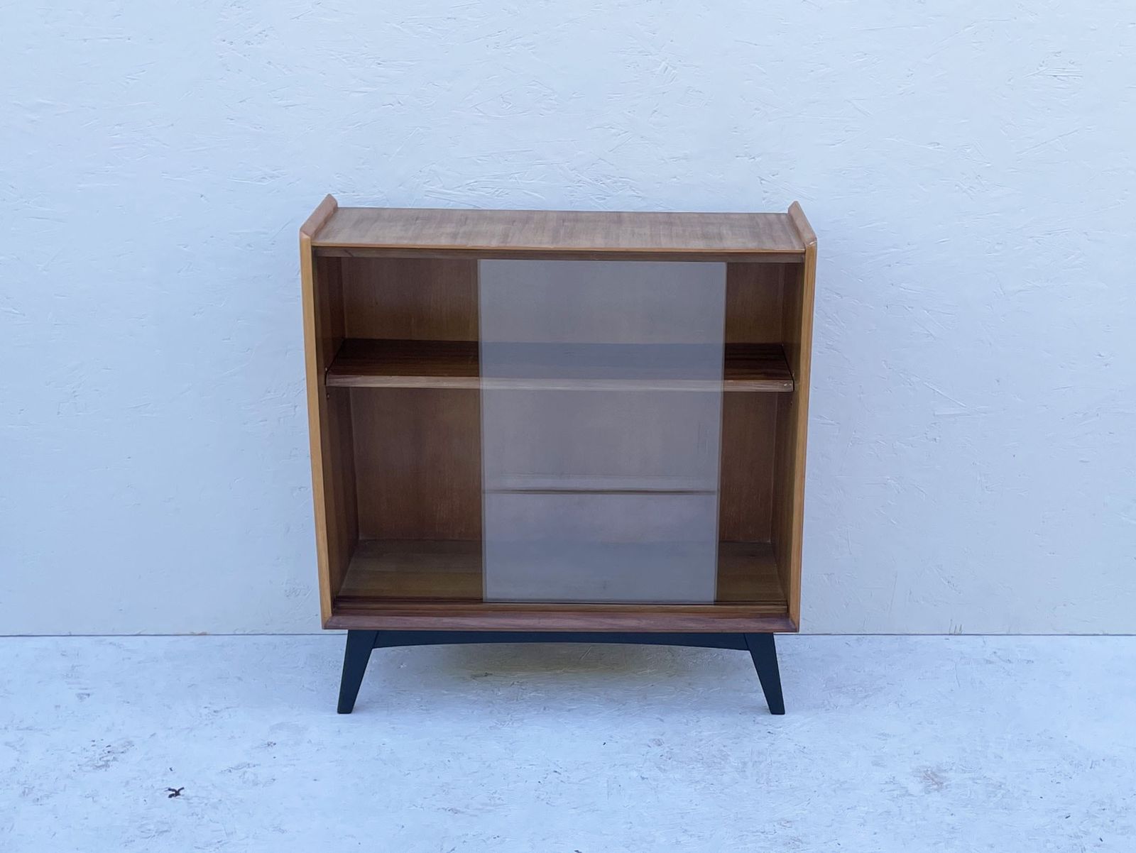 photo vinterior Pair Of Mid Century Glazed Display Cabinets By Wrighton, England C.1960's