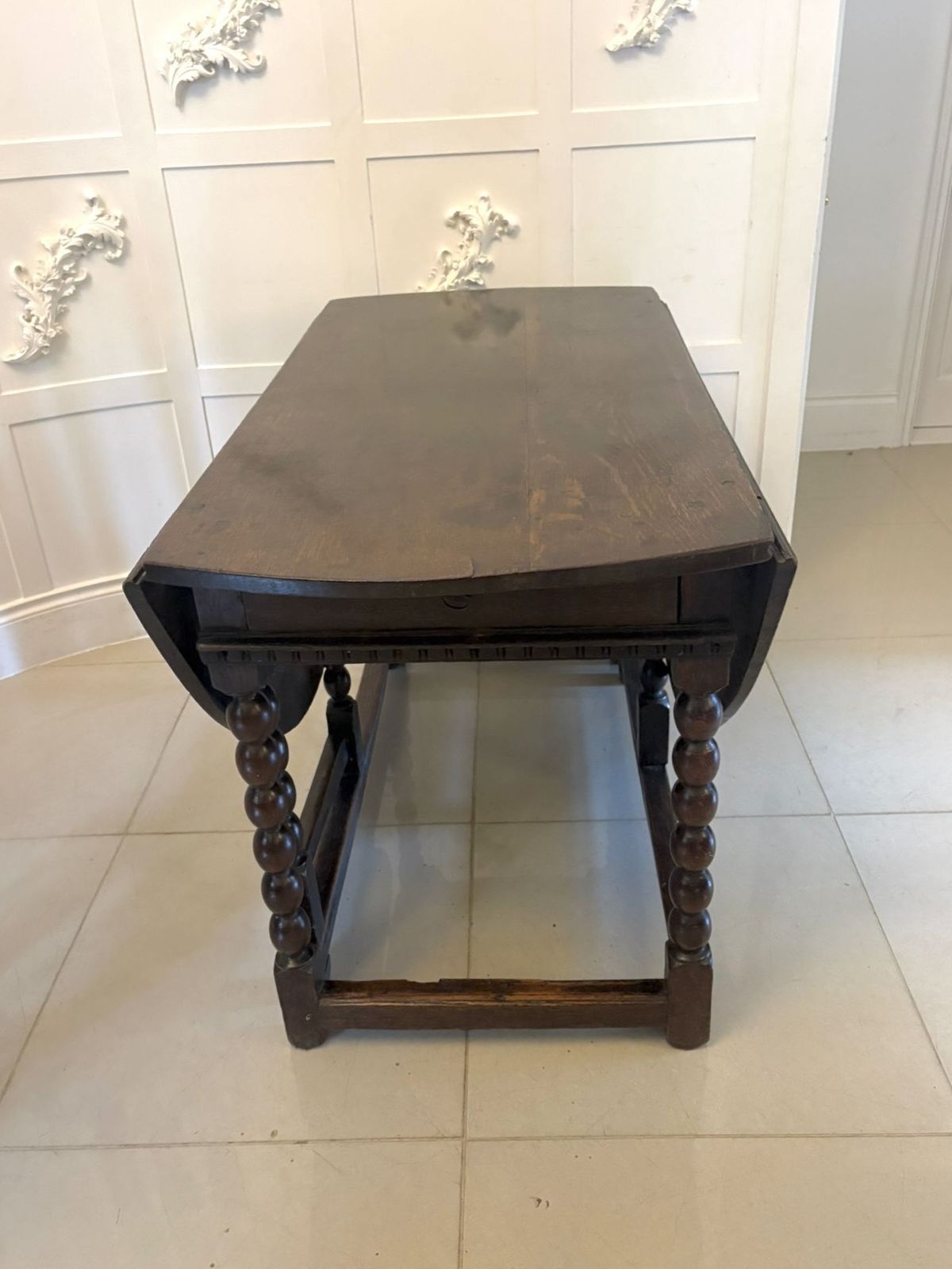 photo vinterior Exceptional Quality Antique 17th Century Oak Gateleg 6 Seater Dining Table With Bobbin Turned Legs