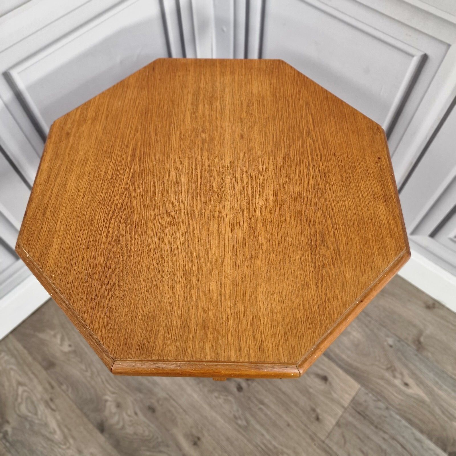 photo furniture Vintage Wine Side Table Turned Pedestal Tripod Leg Plant Stand  Oak Wooden Top