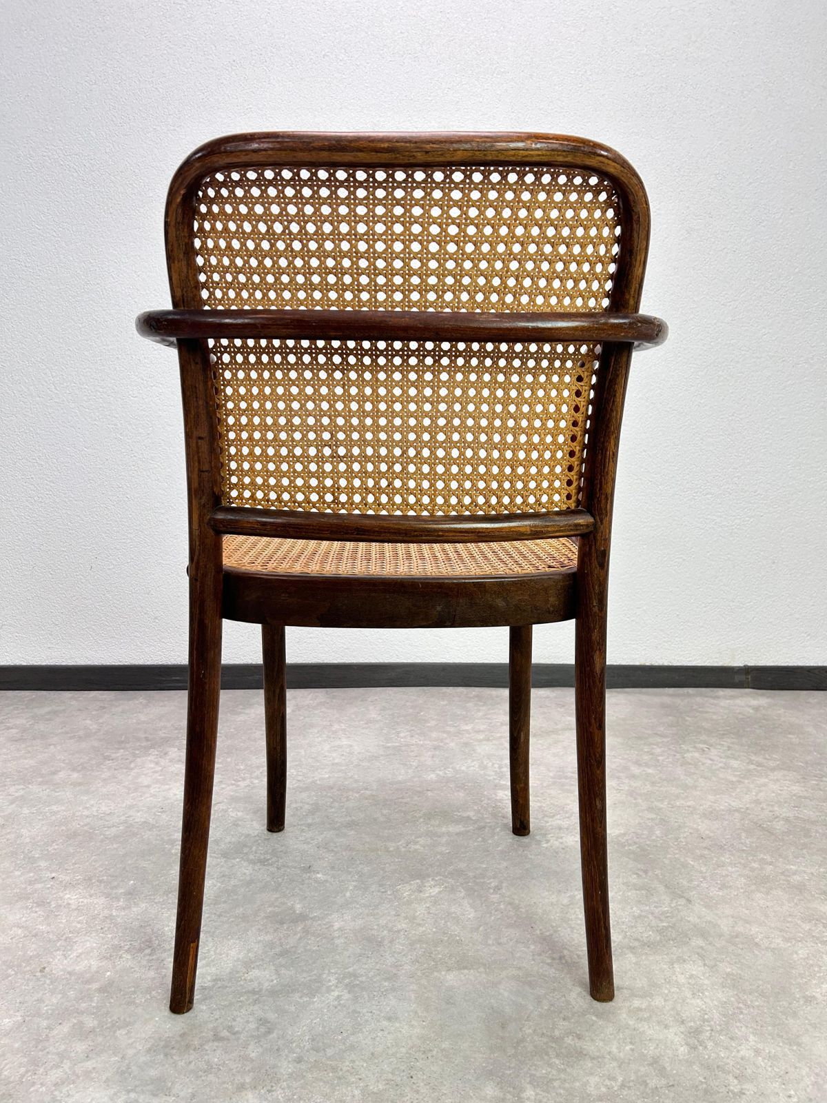 photo furniture Art Deco Armchair No.811 "Prague Chair" By Josef Hoffmann