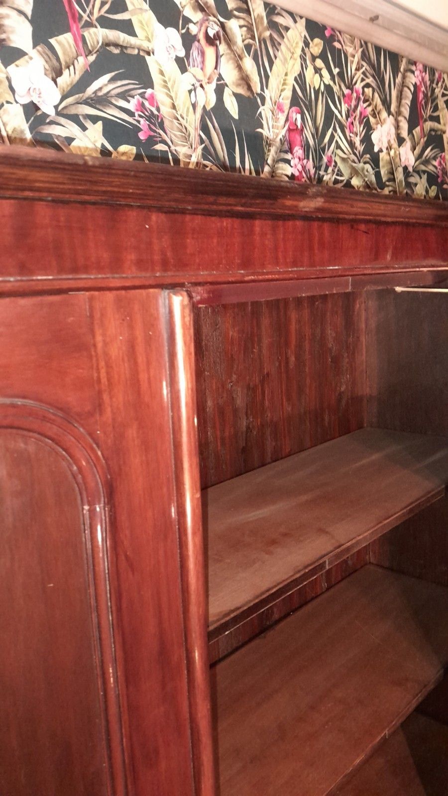 photo vinterior Superb Victorian Tall Bookcase With 1 Glazed Door And 4 Internal Shelves