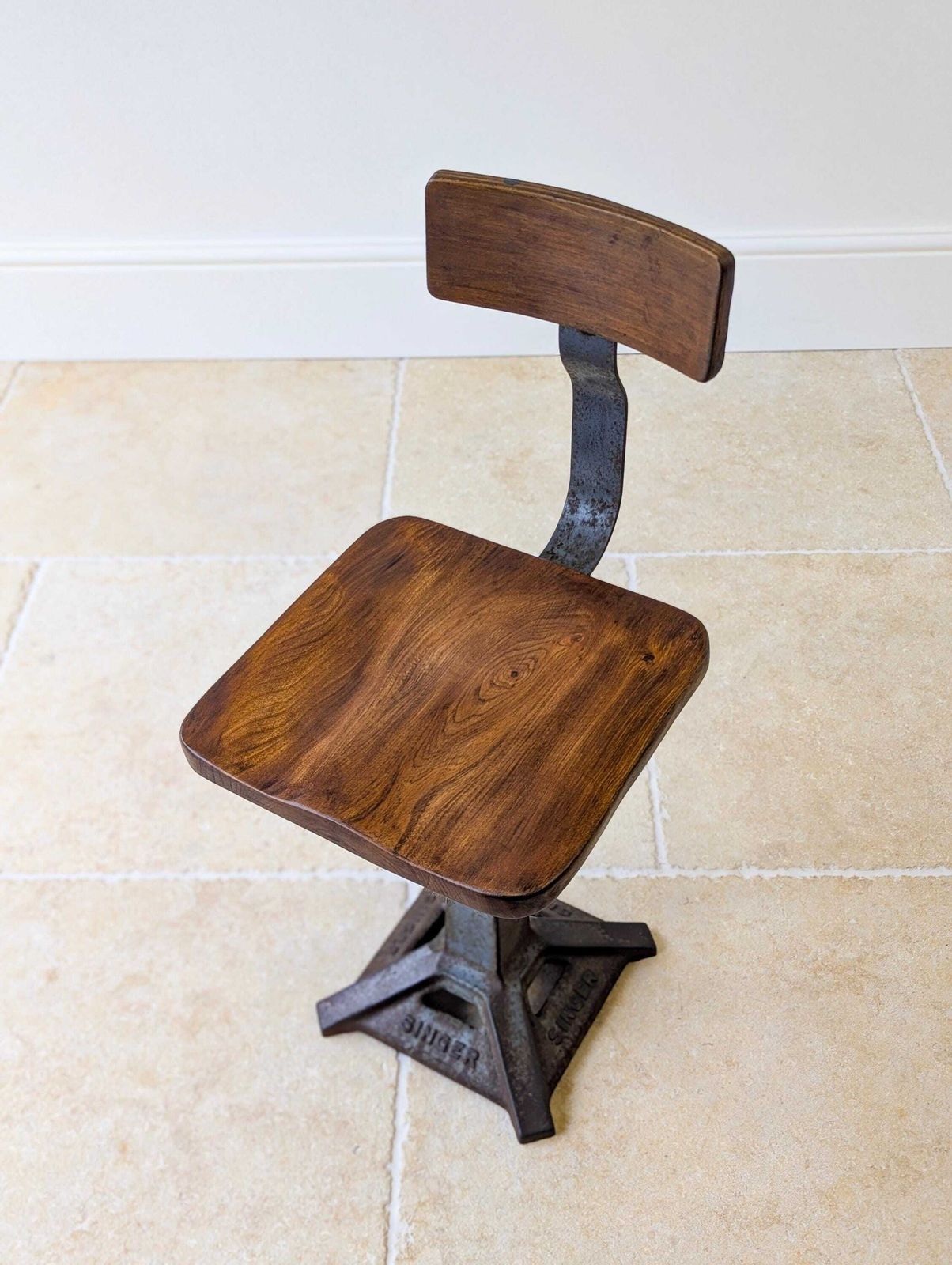 Early 20th Century Singer Cast Iron & Elm Industrial Chair C.1930 photo furniture