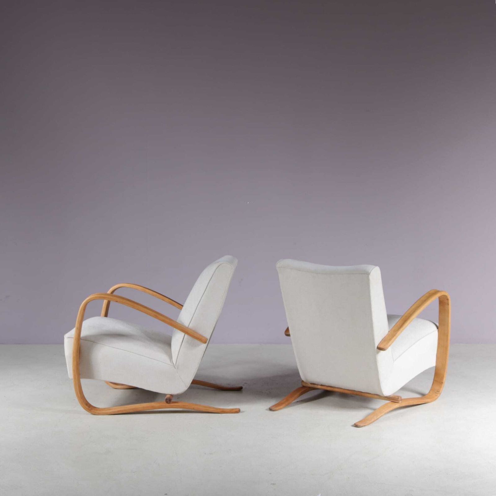 Pair Of Jindrich Halabala Lounge Chairs For Up Zadovy, 1950 photo vinterior