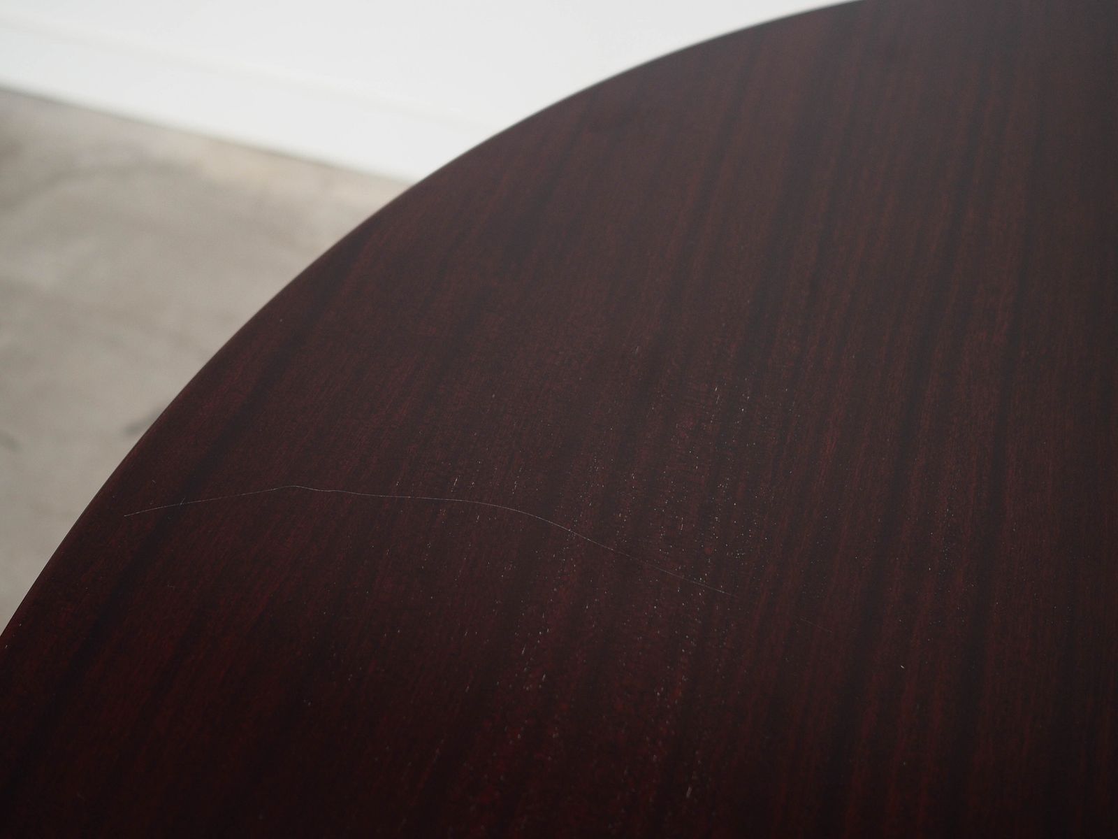 Round Mahogany Table, Danish Design, 1970s, Manufactured In Denmark photo vinterior