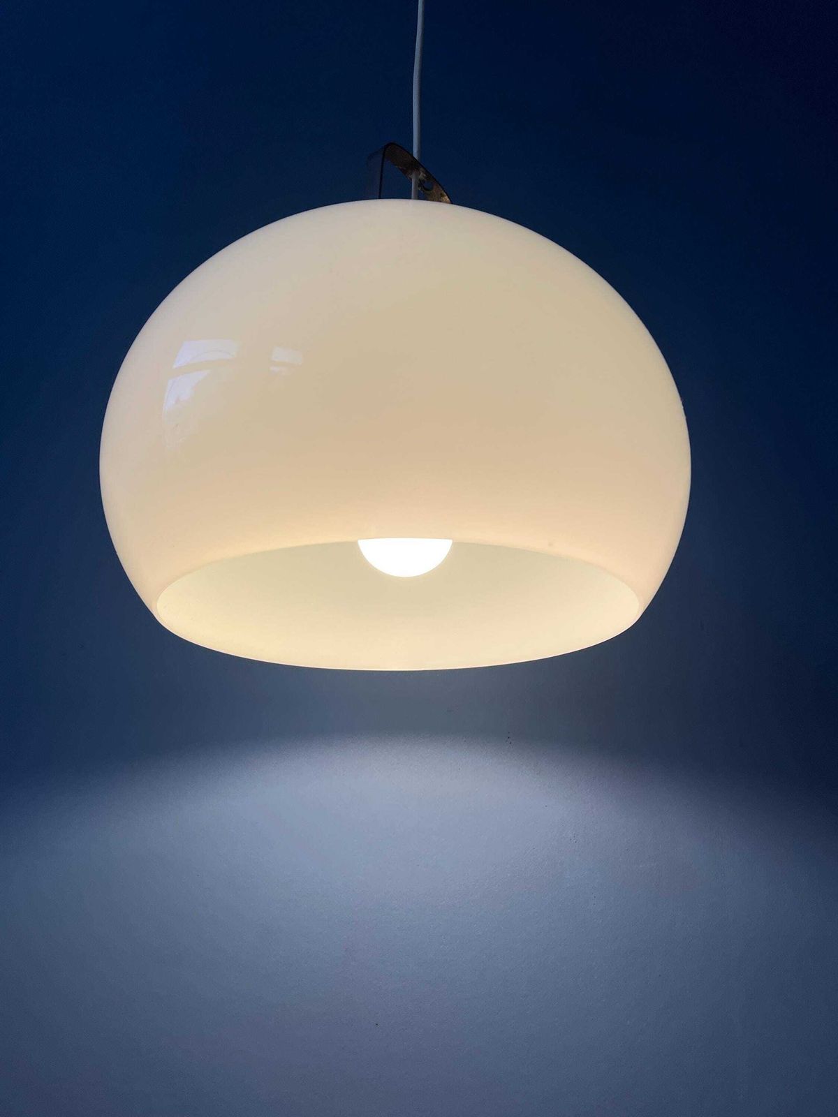 Vintage Paddenstoellamp In De Stijl Van Guzzini Lucerna photo vinterior