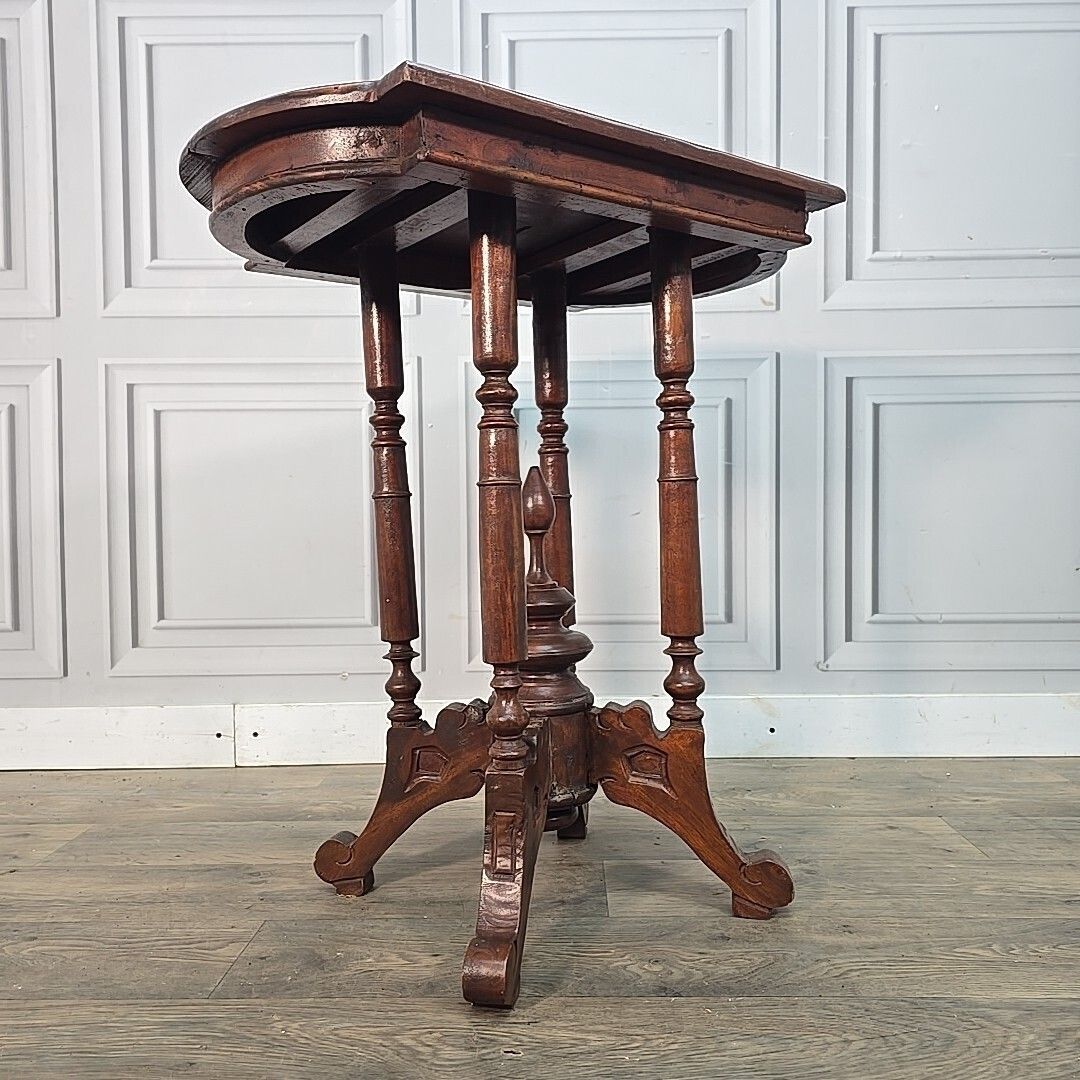Antique Mahogany Side Table – Hall Lamp Turned Legs & Finial Base – Victorian photo furniture