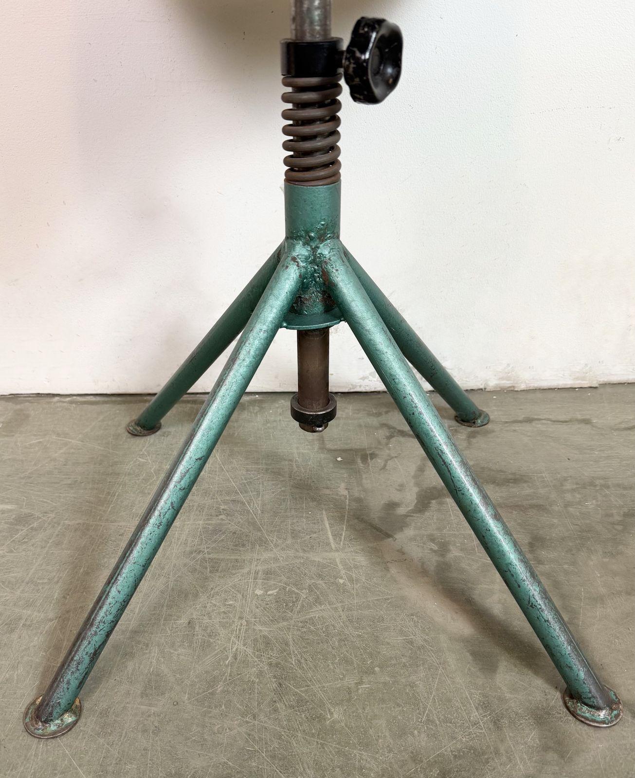photo vintage Dark Green Industrial Workshop Chair, 1950s, 15x