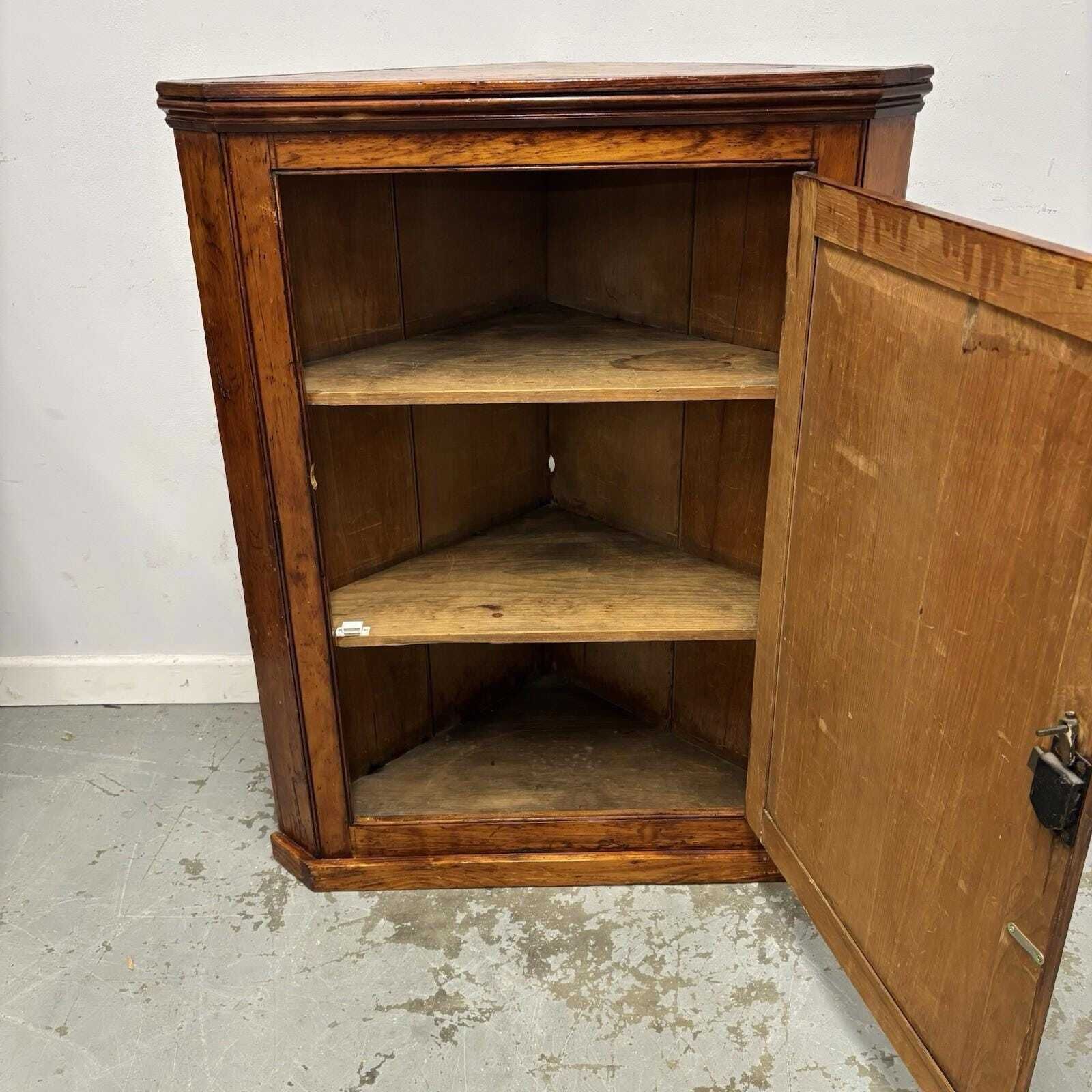 photo vintage Vintage Wood Corner Cabinet – Vintage Panelled Cupboard With Shelves