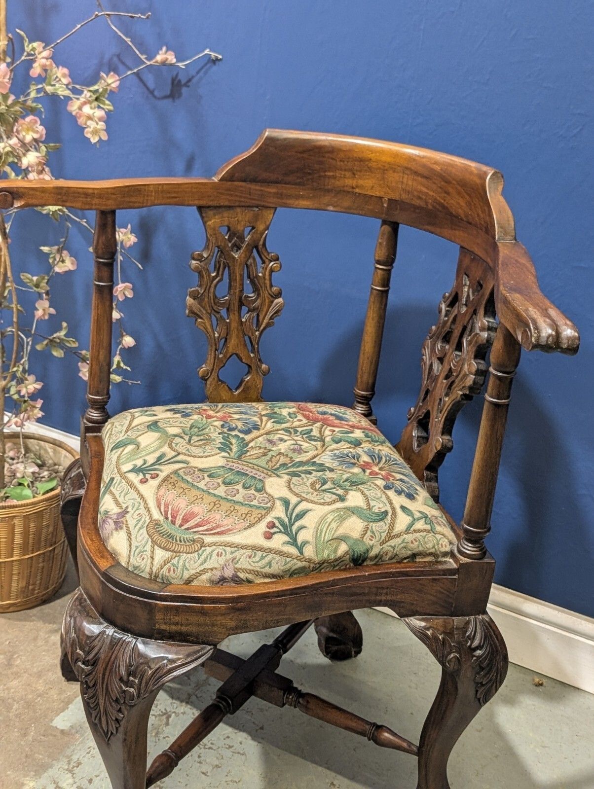 Chippendale Style Mahogany Corner Chair Edwardian Hall Ornate Carved Claw Feet photo for sale