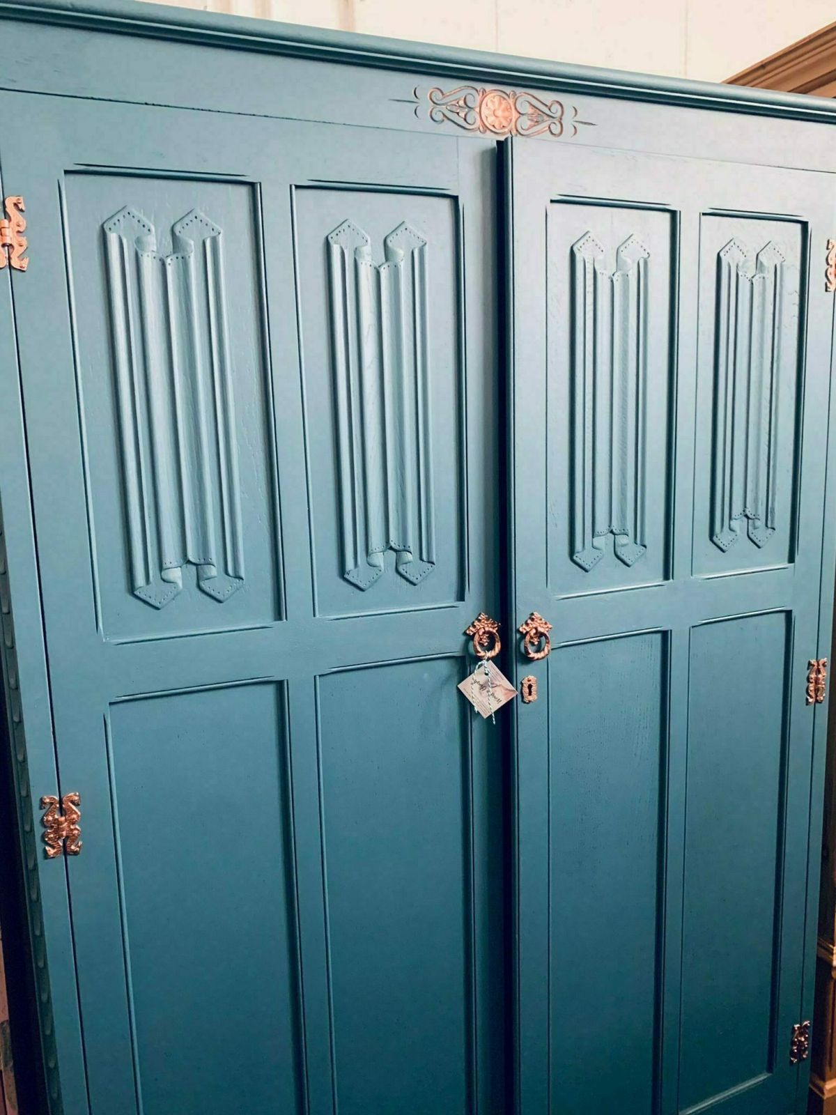 Painted Beautiful Bespoke Vintage Wardrobe Old Charm Linenfold Solid Oak photo furniture