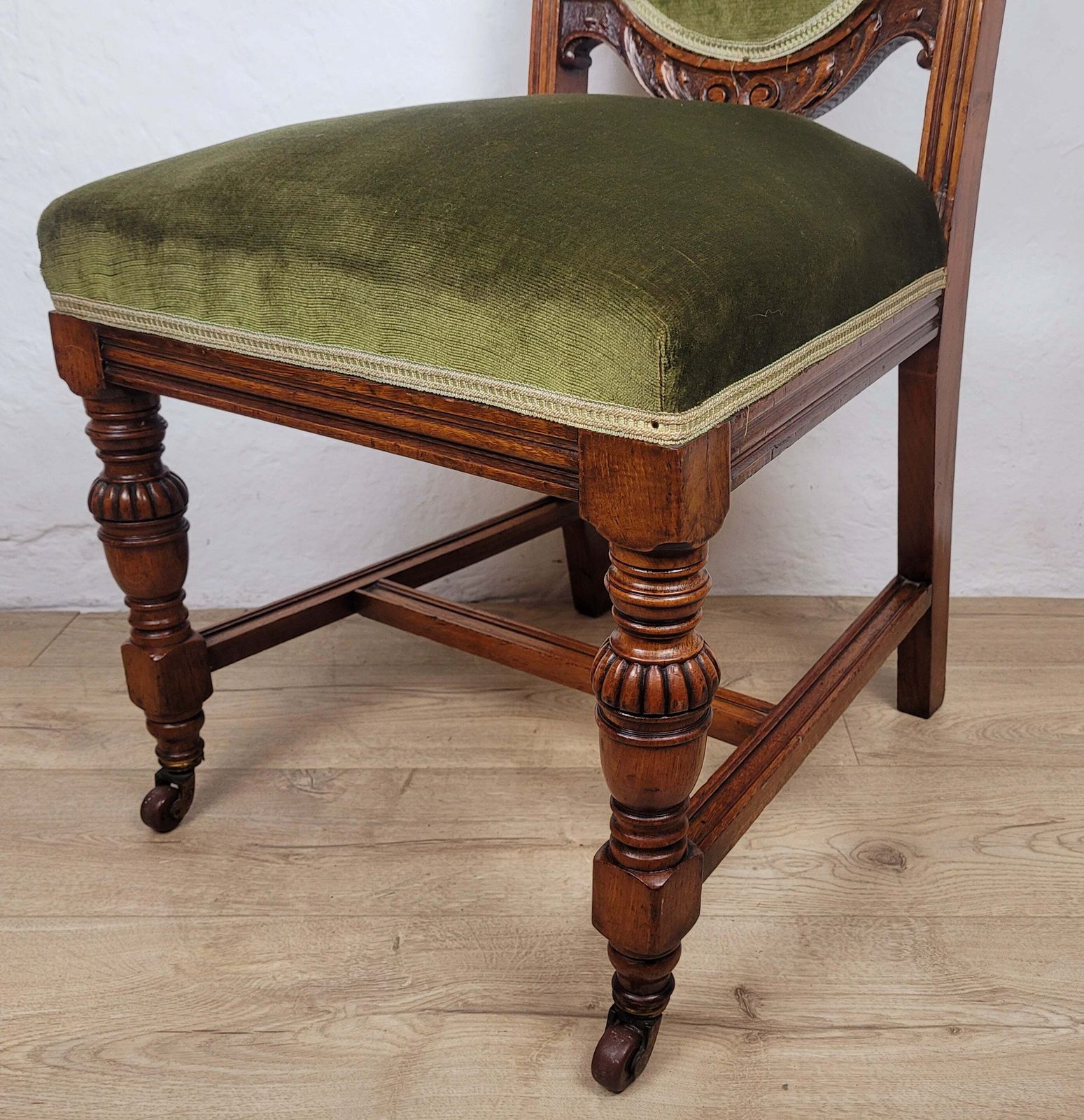 Furniture Victorian Hall Chair Oak Upholstered Foliate Carvings Castors photo