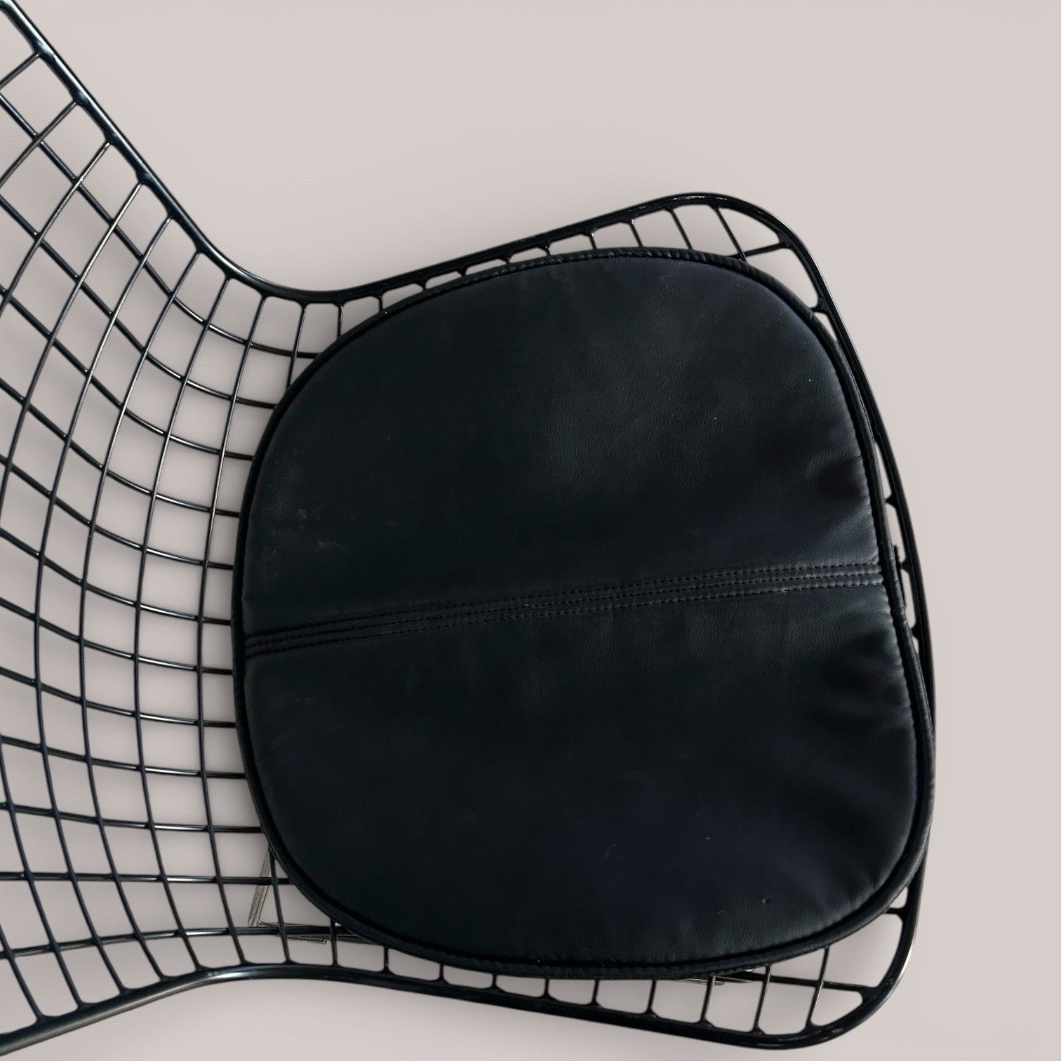 Harry Bertoia Wire Side Chair Knoll International– Black photo Furniture