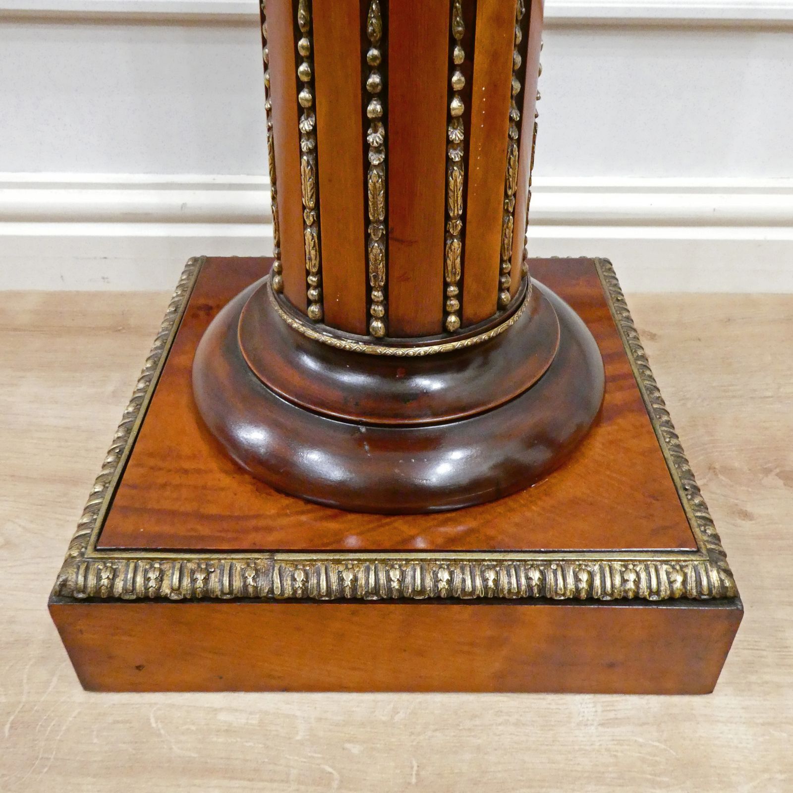 Pair Of Victorian Satinwood Pedestals photo vinterior