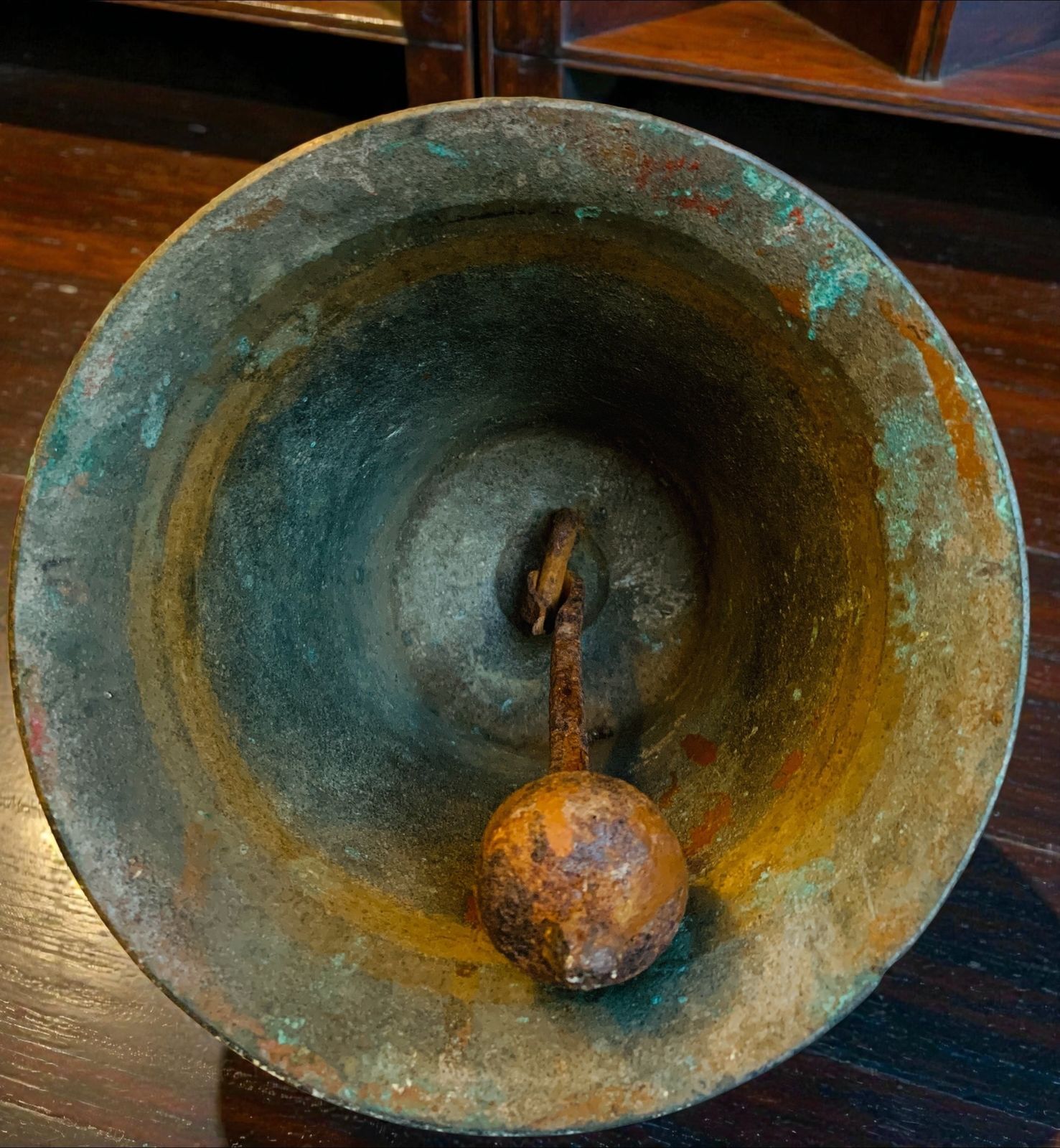 Rare Georgian Bronze Town Crier’s Bell Watchman’s Alarm Handbell (C. 1714–1830) photo for sale