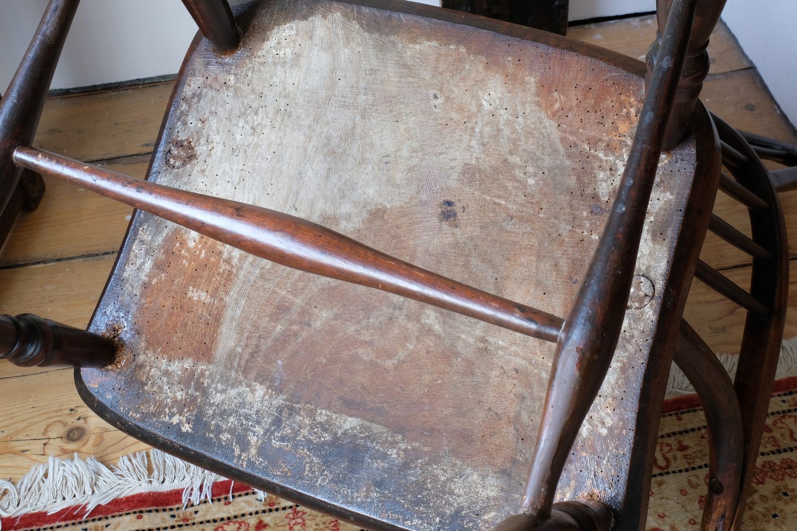 photo buy 19th Century Windsor Wheelback Armchair In Ash & Elm (Circa 1860)