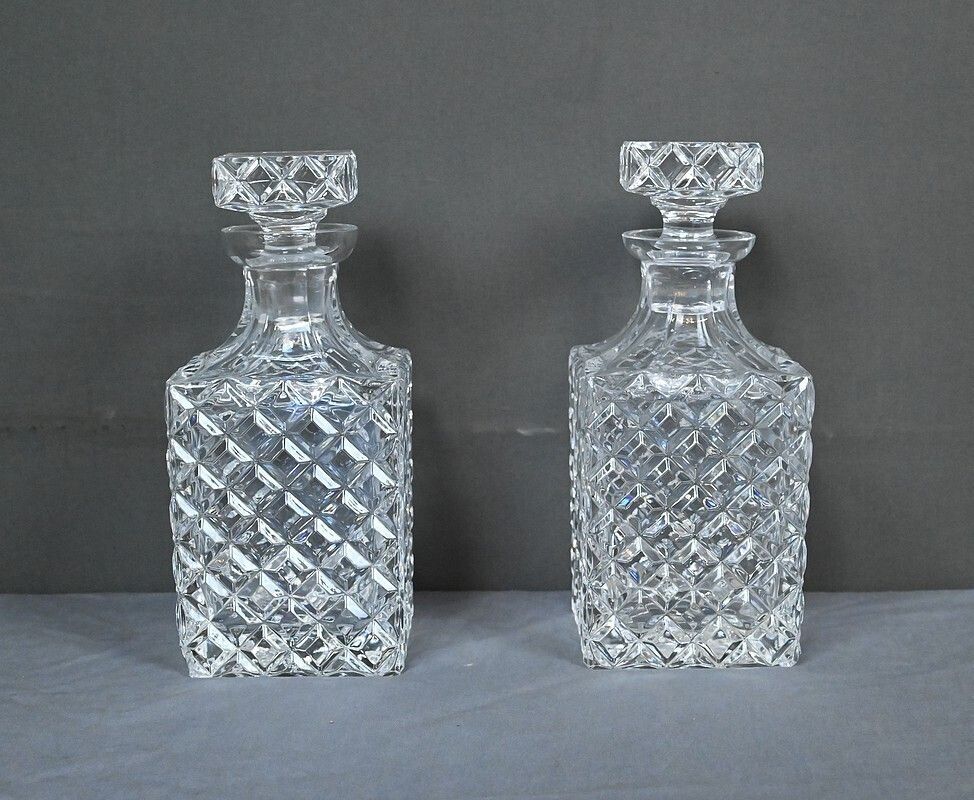 photo vinterior Bronze & Crystal Liquor Cabinet – Late 19th Century