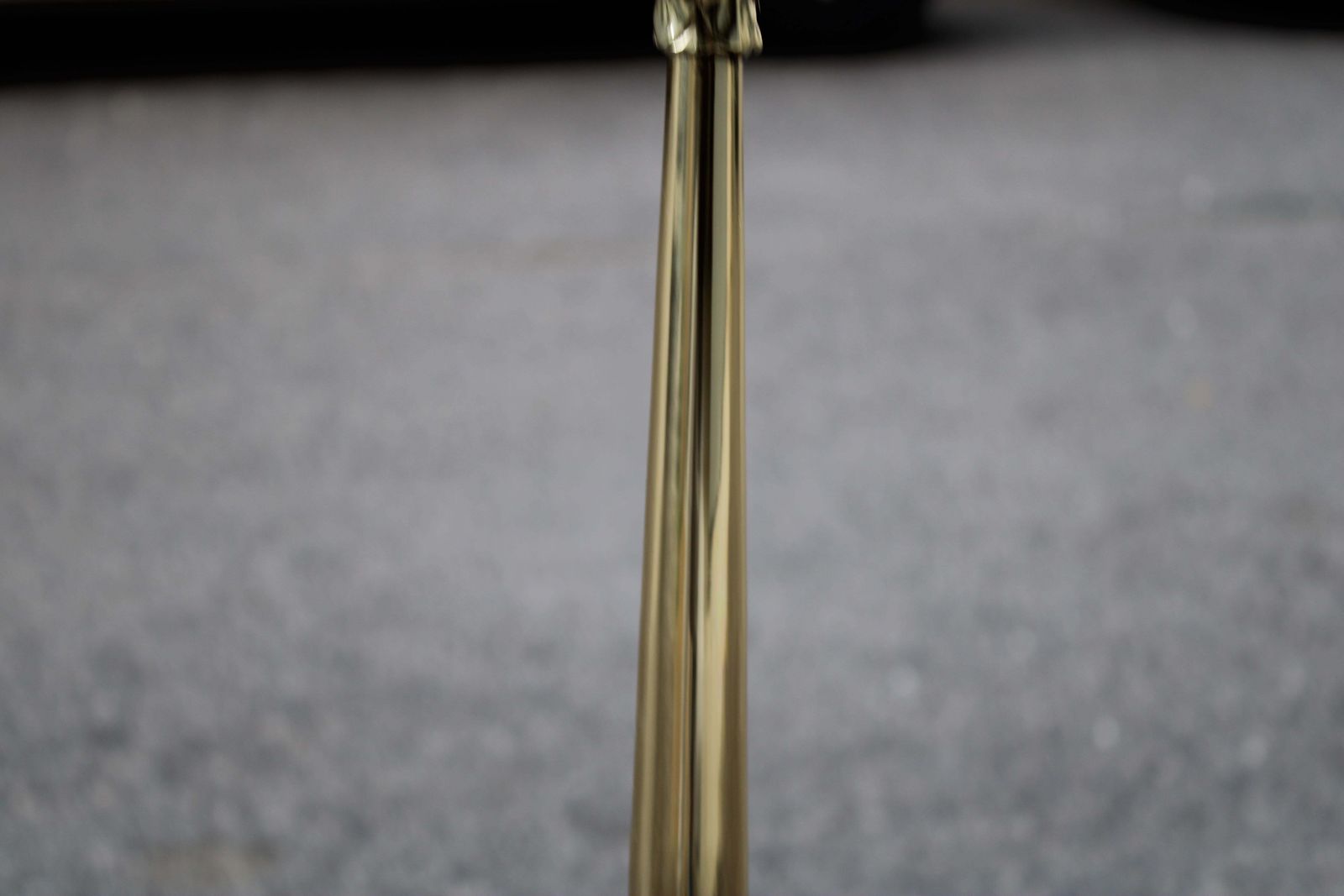 1950s Italian Gueridon In Brass Glass And Portoro Marble photo vinterior